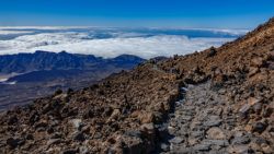 Perfecta ruta señalizada hacia el Pico viejo