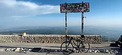 Fotografía: En la cima del Mont Ventoux con lejanas vistas despejadas, objetivo conseguido